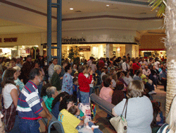 Turtle-Creek-Crowd-07